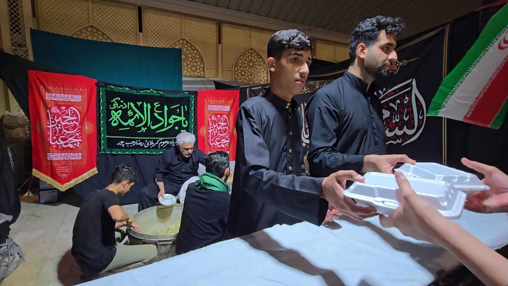 خدمت‌رسانی و پذیرایی از زائران، تصویر ۹ از ۲۲