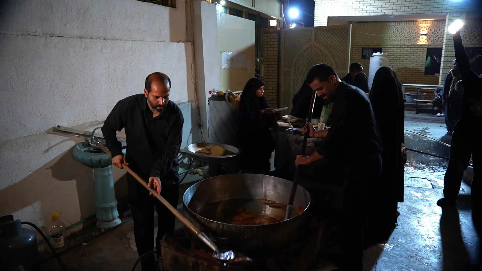 خدمت‌رسانی و پذیرایی از زائران، تصویر ۱۲ از ۲۲